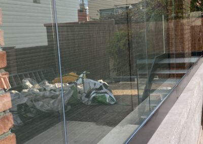 cristales y vidrios de seguridad reforzados para barandas balcones terrazas y escaleras de duplex