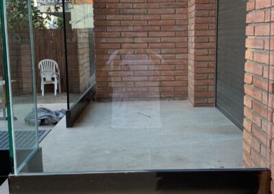 vidres laminats de seguretat reforçats per a baranes balcons terrasses i escales de duplex
